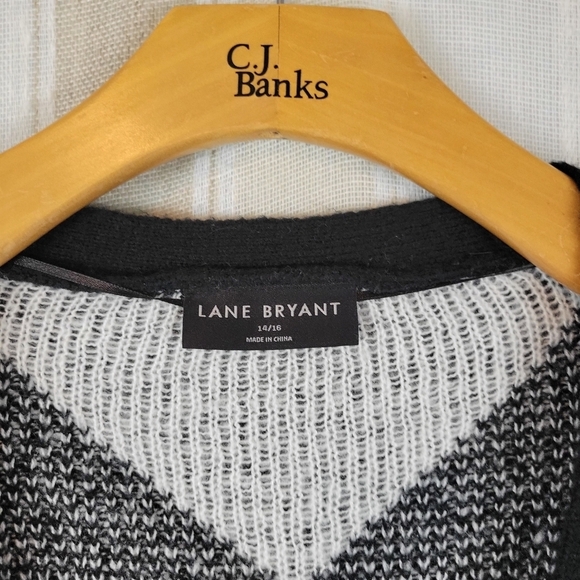 Lane Bryant Knit Cardigan Sweater Plaid Black White Size 14/16 - Picture 3 of 10